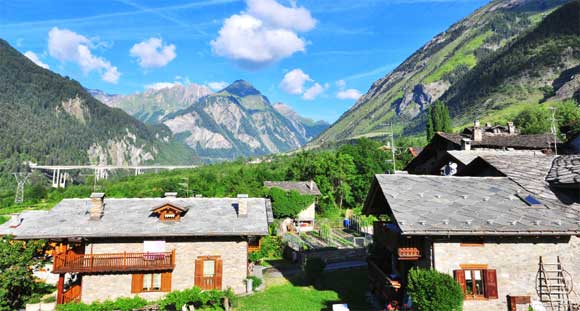 A Charming Life in Italy’s Alluring Alps for $2,000 a Month