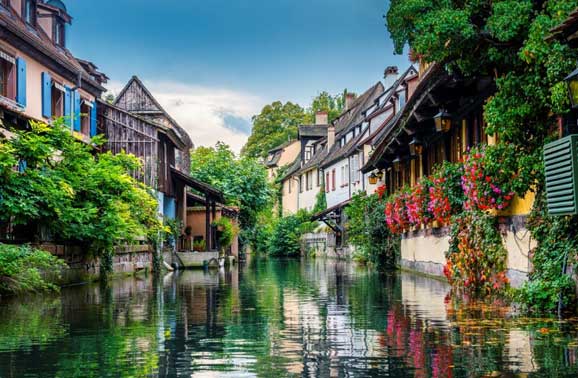 Two Beautiful Small Towns to Live in France