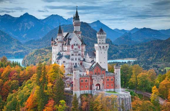Southern Germany: Where Alpine Vistas, Romantic Castles, and Bavarian Traditions Meet