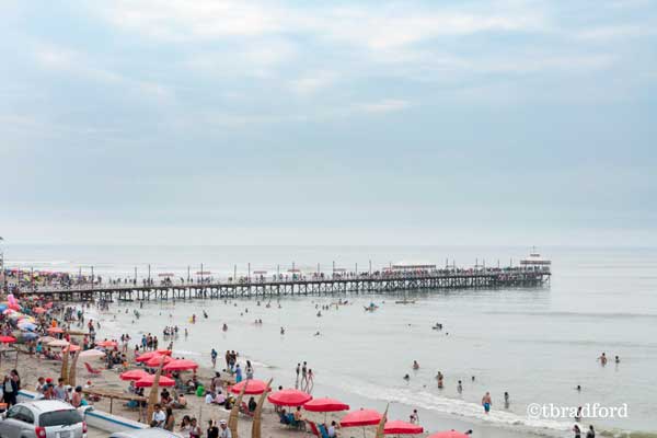 Huanchaco: Sun, Surf, and Seafood