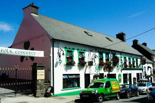 Pub in Dingle