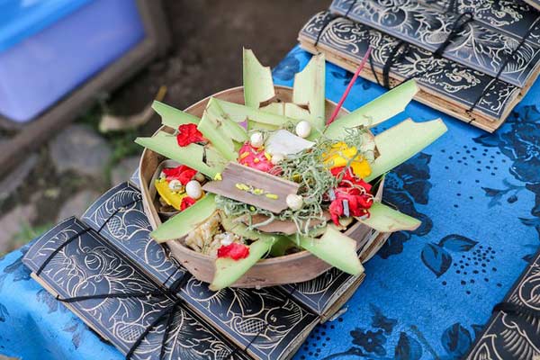 offerings in bali