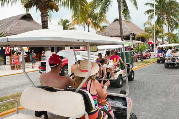 Lifestyle-in-Isla-Mujeres-Mexico