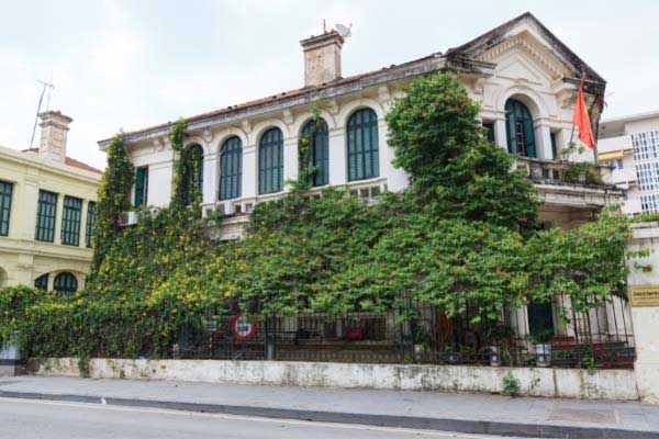 Get Lost in the Old Quarter of Hanoi