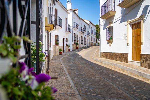 Cost-of-Living-in-Cadiz