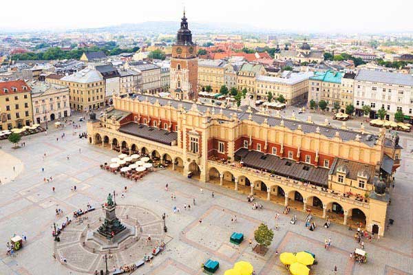 Shop at the Cloth Hall