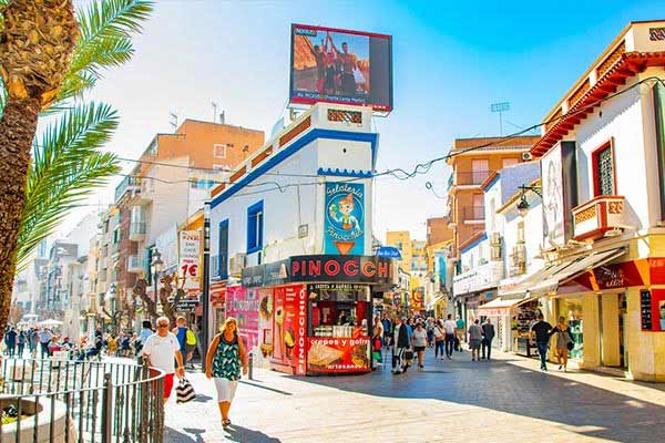 Explore-the-Old-Town-in-Benidorm