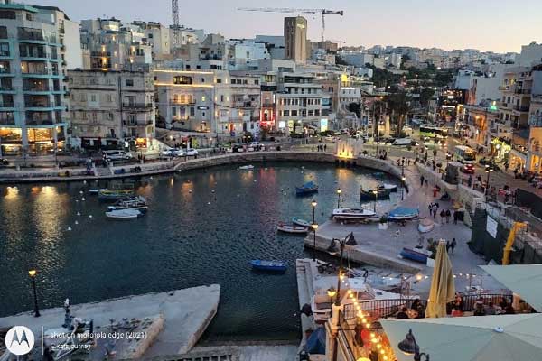 Spinola Bay